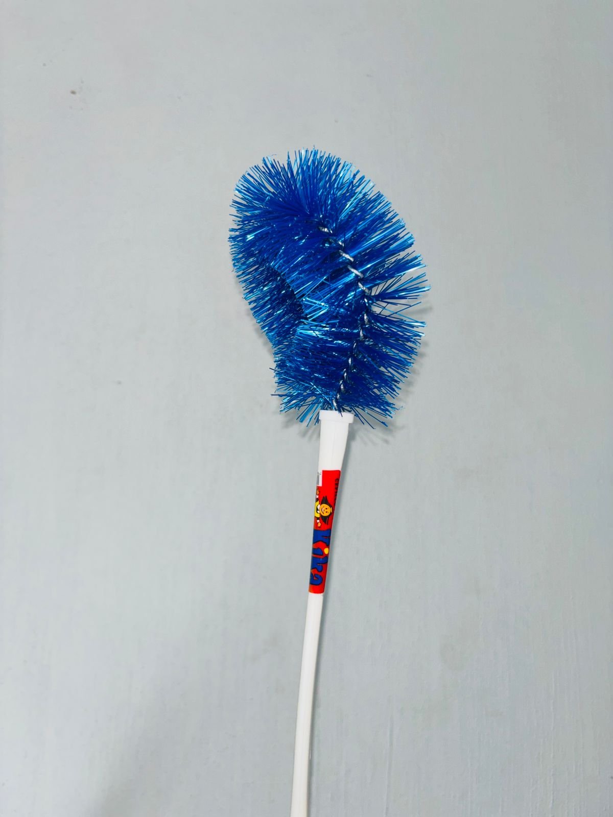 CEPILLO TORCIDO DE INODORO, COLORES AZUL Y VERDE. CAJA CON 24 PZAS